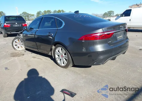 2022 Jaguar Xf S P250 Rwd Automatic z USA, uszkodzony, nr VIN SAJBE4FX4NCY90774